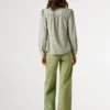 Gestreifte Bluse mit Stehkragen Gestreifte Bluse mit Stehkragen