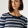 Gestreifter Rippstrickpullover