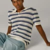 Gestreiftes Strick-Polo Gestreiftes Strick-Polo