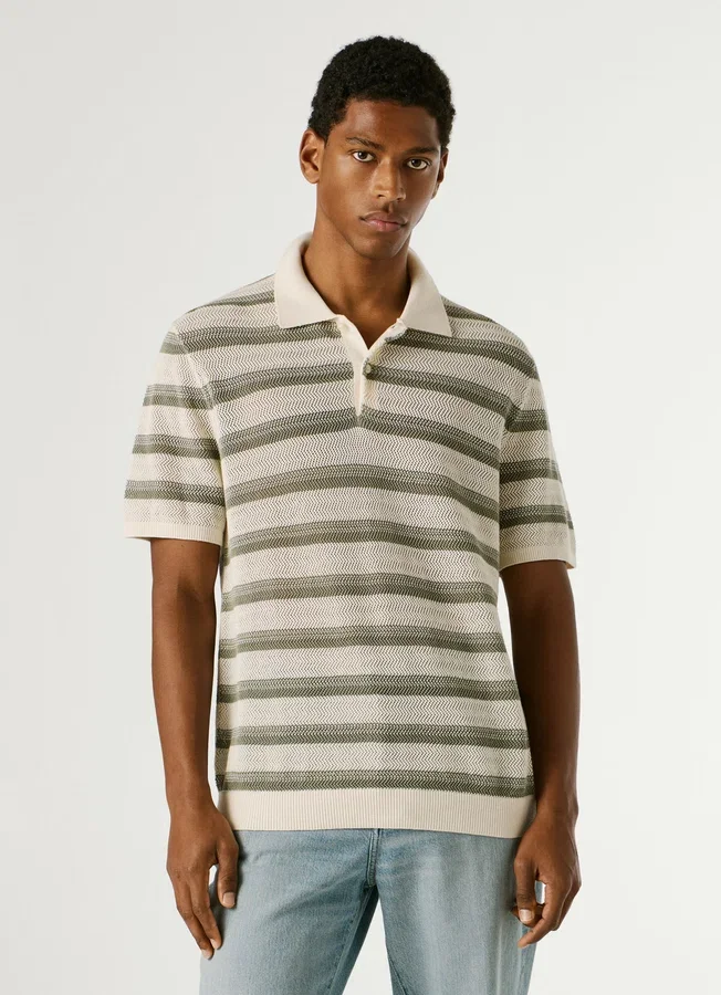 Gestreiftes Strick-Polo Gestreiftes Strick-Polo