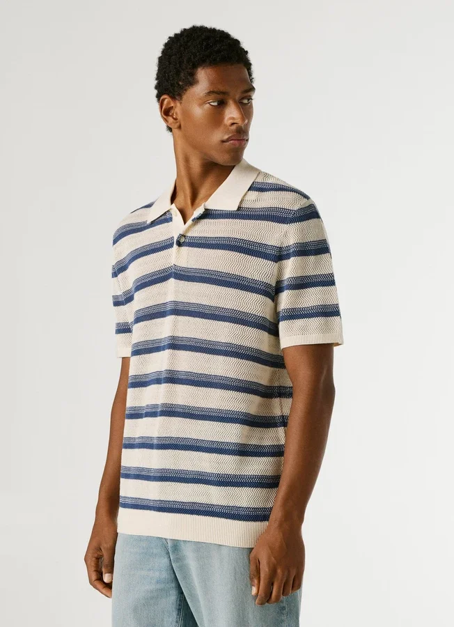 Gestreiftes Strick-Polo Gestreiftes Strick-Polo