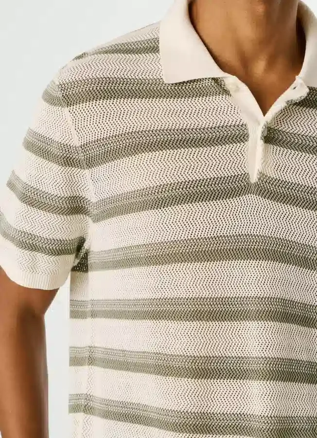 Gestreiftes Strick-Polo Gestreiftes Strick-Polo
