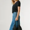 Halbmondförmige Raffia-Handtasche
