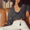 Halbtransparente Bluse mit Rüschen