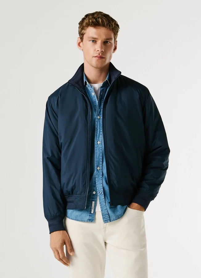 Harrington-Jacke mit hohem Kragen Harrington-Jacke mit hohem Kragen
