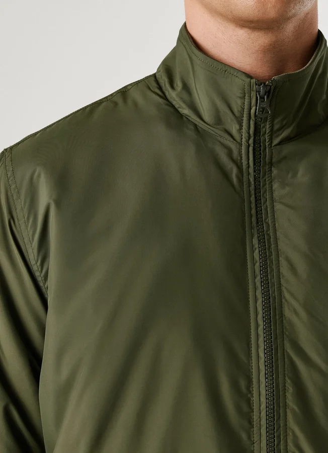 Harrington-Jacke mit hohem Kragen Harrington-Jacke mit hohem Kragen