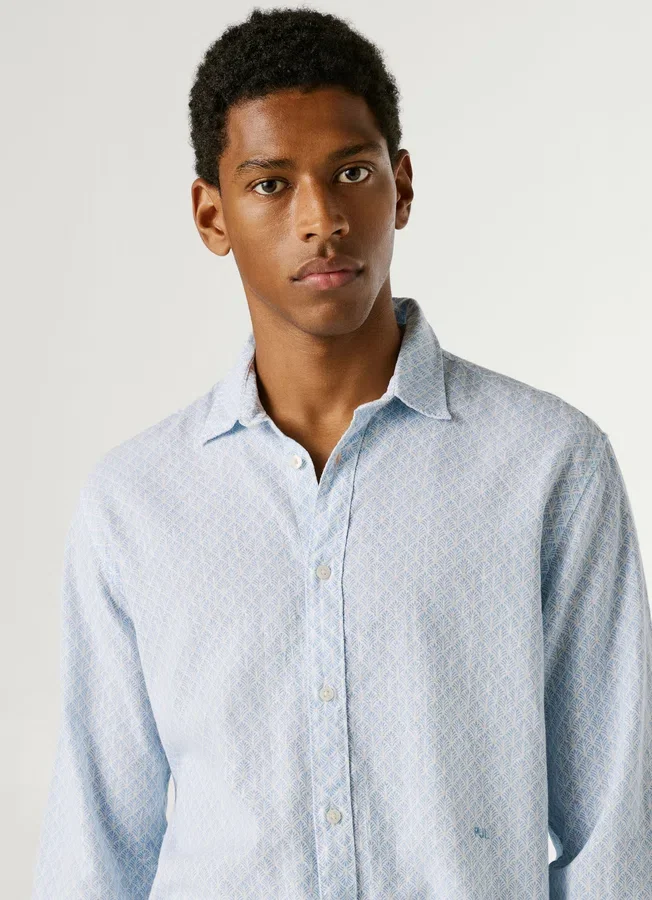 Hemd mit geometrischem Print in Regular Fit Hemd mit geometrischem Print in Regular Fit