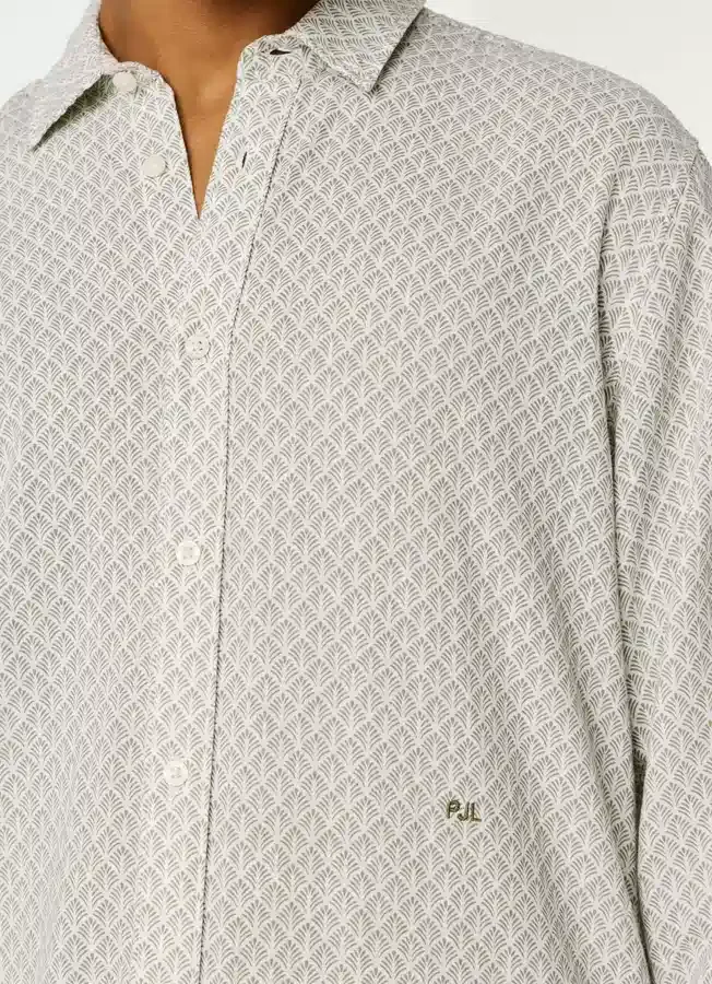 Hemd mit geometrischem Print in Regular Fit Hemd mit geometrischem Print in Regular Fit
