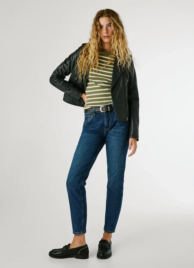High-Rise-Jeans mit schmal zulaufender Passform – Violett High-Rise-Jeans mit schmal zulaufender Passform – Violett
