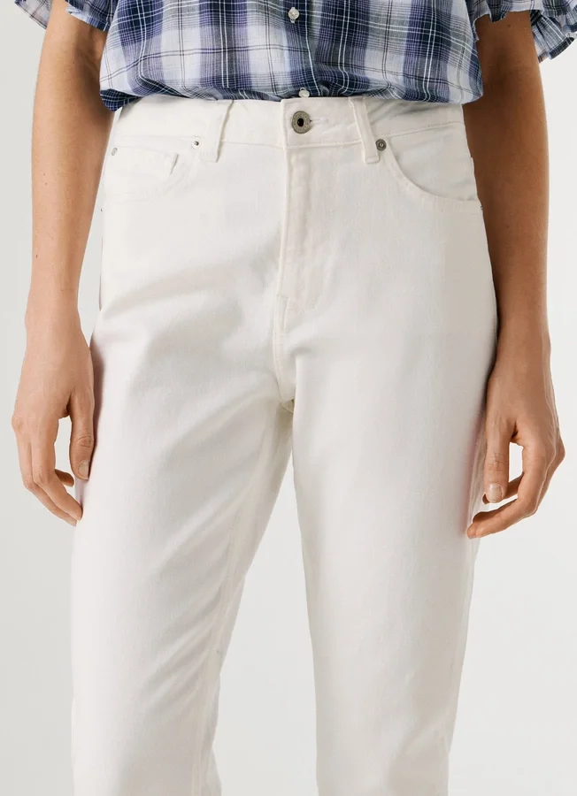 High-Rise-Jeans mit schmal zulaufender Passform – Violett High-Rise-Jeans mit schmal zulaufender Passform – Violett