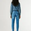 High-Rise-Jeans mit schmal zulaufender Passform – Violett High-Rise-Jeans mit schmal zulaufender Passform – Violett