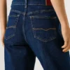 Hoch taillierte Jeans mit lockerer Passform – Hazel