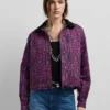 Jacke mit bedrucktem Hemdkragen Jacke mit bedrucktem Hemdkragen