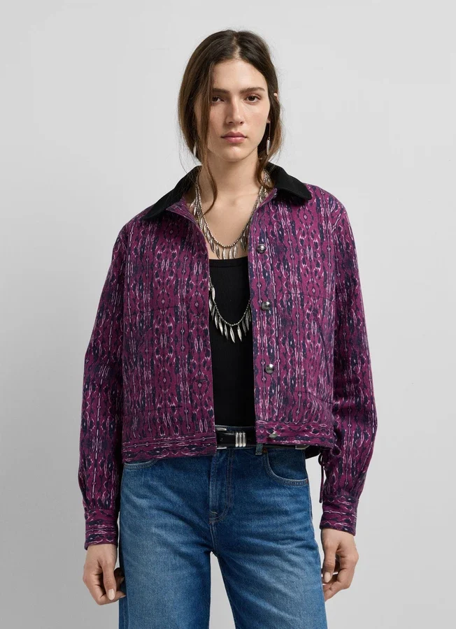 Jacke mit bedrucktem Hemdkragen Jacke mit bedrucktem Hemdkragen