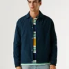 Jacke mit Druckknöpfen Jacke mit Druckknöpfen