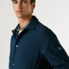 Jacke mit Druckknöpfen Jacke mit Druckknöpfen
