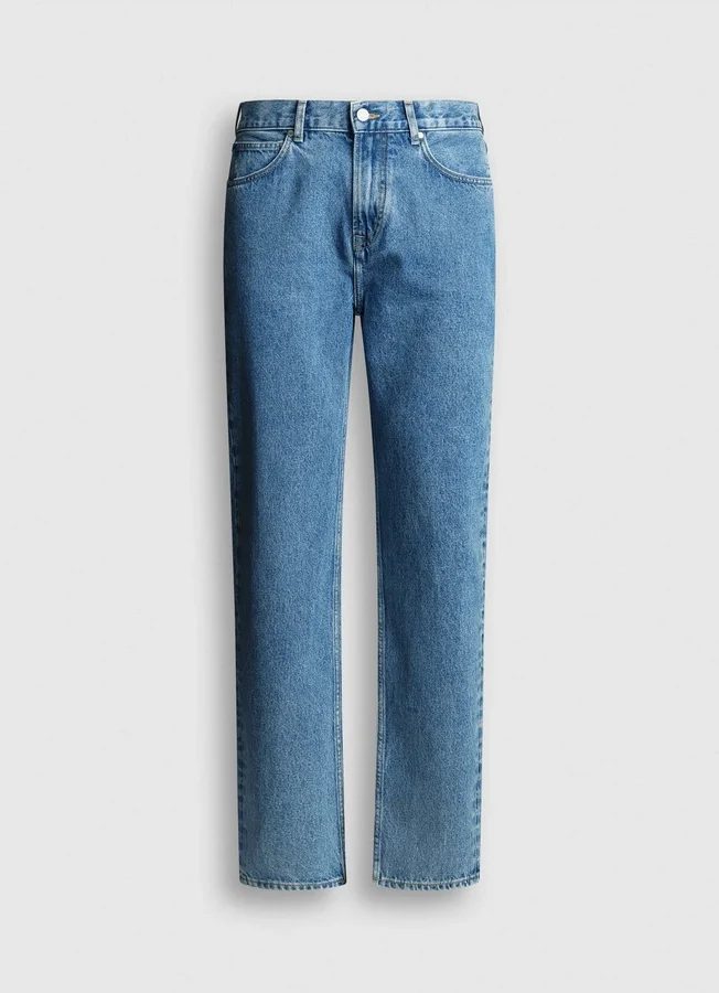 Jeans mit gerader Passform und mittlerer Leibhöhe Jeans mit gerader Passform und mittlerer Leibhöhe