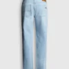 Jeans mit gerader Passform und mittlerer Leibhöhe Jeans mit gerader Passform und mittlerer Leibhöhe