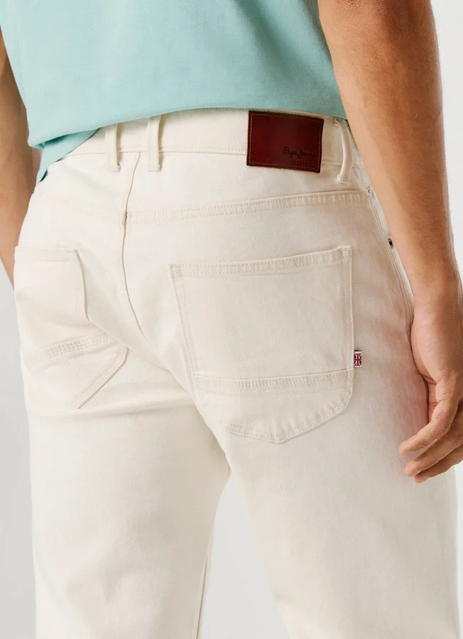 Jeans mit gerader Passform und mittlerer Leibhöhe – Cash Jeans mit gerader Passform und mittlerer Leibhöhe – Cash