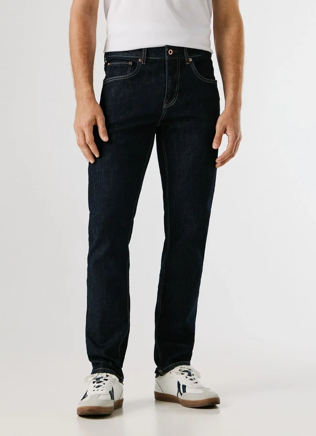 Jeans mit gerader Passform und mittlerer Leibhöhe – Cash Jeans mit gerader Passform und mittlerer Leibhöhe – Cash