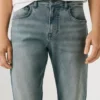 Jeans mit gerader Passform und mittlerer Leibhöhe – Cash Jeans mit gerader Passform und mittlerer Leibhöhe – Cash