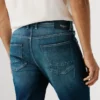 Jeans mit gerader Passform und mittlerer Leibhöhe – Cash Jeans mit gerader Passform und mittlerer Leibhöhe – Cash