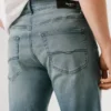 Jeans mit gerader Passform und mittlerer Leibhöhe – Cash Jeans mit gerader Passform und mittlerer Leibhöhe – Cash