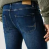 Jeans mit gerader Passform und mittlerer Leibhöhe – Cash