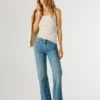 Jeans mit hoher Leibhöhe und ausgestelltem Schnitt – Willa Jeans mit hoher Leibhöhe und ausgestelltem Schnitt – Willa