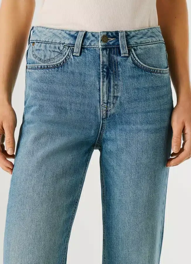 Jeans mit hoher Leibhöhe und ausgestelltem Schnitt – Willa Jeans mit hoher Leibhöhe und ausgestelltem Schnitt – Willa