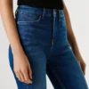Jeans mit hoher Leibhöhe und ausgestelltem Schnitt – Willa Jeans mit hoher Leibhöhe und ausgestelltem Schnitt – Willa