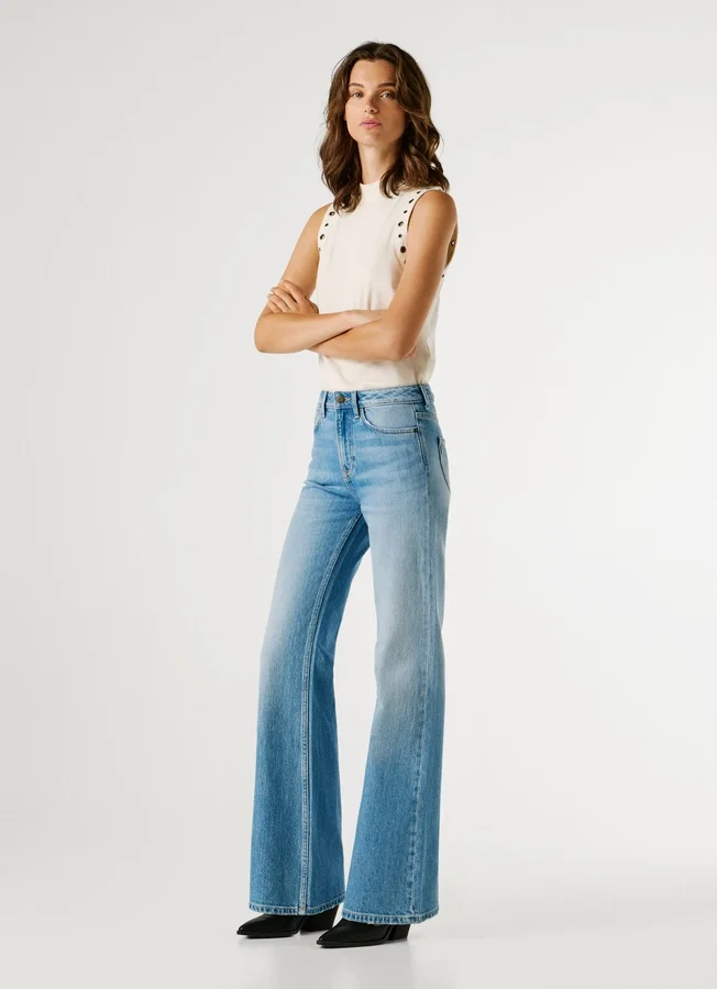 Jeans mit hoher Leibhöhe und ausgestelltem Schnitt – Willa Jeans mit hoher Leibhöhe und ausgestelltem Schnitt – Willa