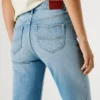 Jeans mit hoher Leibhöhe und ausgestelltem Schnitt – Willa Jeans mit hoher Leibhöhe und ausgestelltem Schnitt – Willa