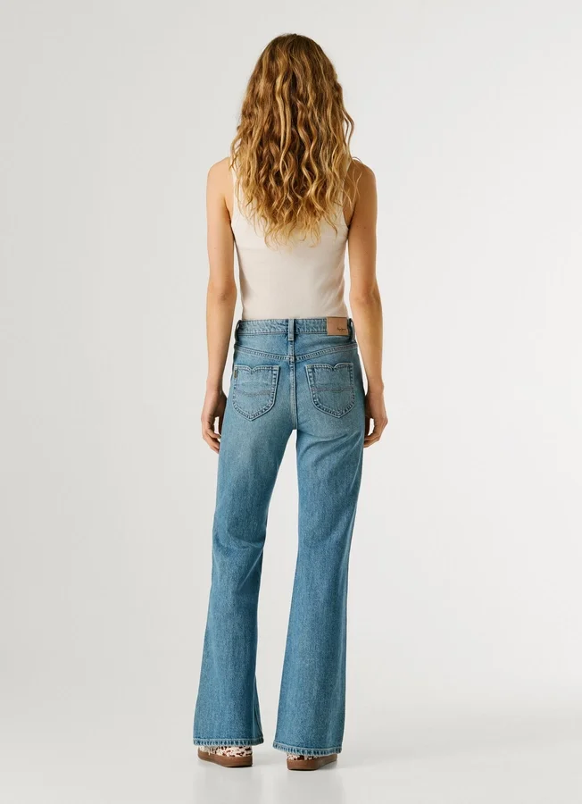 Jeans mit hoher Leibhöhe und ausgestelltem Schnitt – Willa Jeans mit hoher Leibhöhe und ausgestelltem Schnitt – Willa