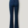 Jeans mit hoher Taille und ausgestelltem Schnitt Jeans mit hoher Taille und ausgestelltem Schnitt