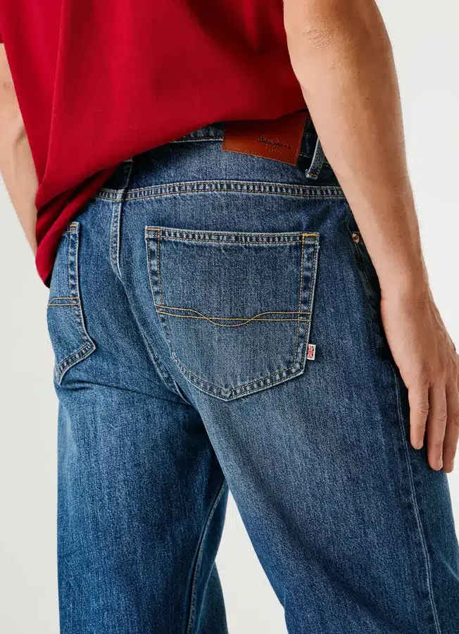 Jeans mit lockerer Passform und mittlerer Leibhöhe – Bexley Jeans mit lockerer Passform und mittlerer Leibhöhe – Bexley