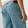 Jeans mit lockerer Passform und mittlerer Leibhöhe – Helix