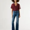 Jeans mit mittlerer Leibhöhe und ausgestelltem Schnitt – Venus