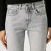 Jeans mit mittlerer Leibhöhe und Bootcut-Passform – Piper Jeans mit mittlerer Leibhöhe und Bootcut-Passform – Piper