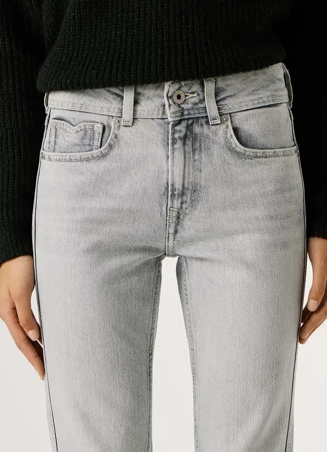 Jeans mit mittlerer Leibhöhe und Bootcut-Passform – Piper Jeans mit mittlerer Leibhöhe und Bootcut-Passform – Piper