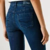 Jeans mit mittlerer Leibhöhe und geradem Schnitt – Beryl