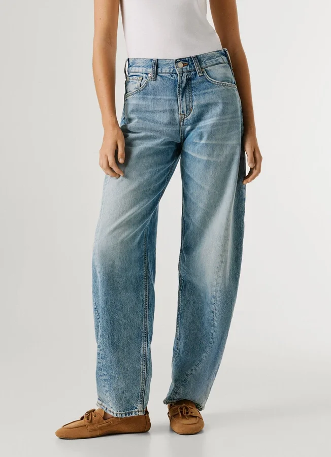 Jeans mit mittlerer Leibhöhe und lockerer Passform Jeans mit mittlerer Leibhöhe und lockerer Passform