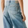 Jeans mit mittlerer Leibhöhe und lockerer Passform Jeans mit mittlerer Leibhöhe und lockerer Passform