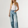 Jeans mit mittlerer Leibhöhe und lockerer Passform Jeans mit mittlerer Leibhöhe und lockerer Passform