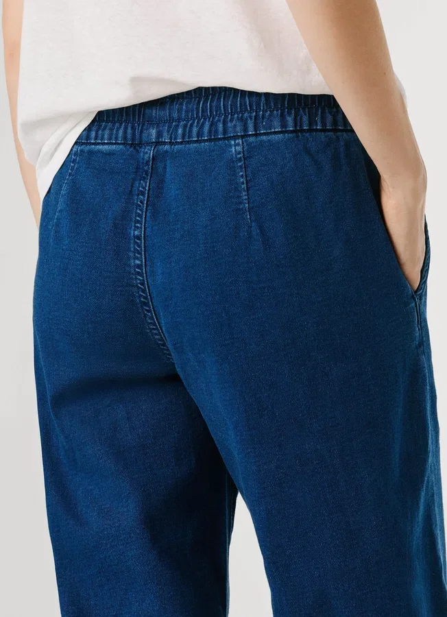 Jeans mit mittlerer Leibhöhe und lockerer Passform – Eva Jeans mit mittlerer Leibhöhe und lockerer Passform – Eva