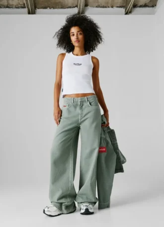 Jeans mit mittlerer Leibhöhe und weitem Schnitt
