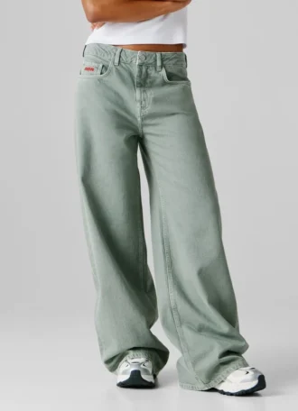 Jeans mit mittlerer Leibhöhe und weitem Schnitt