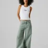 Jeans mit mittlerer Leibhöhe und weitem Schnitt Jeans mit mittlerer Leibhöhe und weitem Schnitt