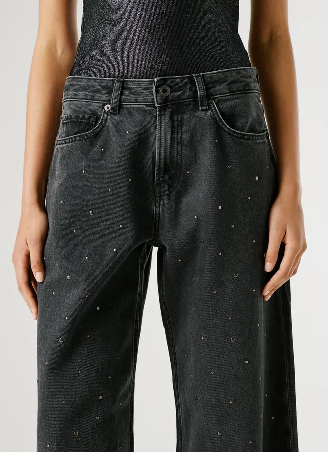 Jeans mit mittlerer Leibhöhe und weitem Schnitt – Lina Jeans mit mittlerer Leibhöhe und weitem Schnitt – Lina
