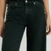 Jeans mit mittlerer Leibhöhe und weitem Schnitt – Lina Jeans mit mittlerer Leibhöhe und weitem Schnitt – Lina